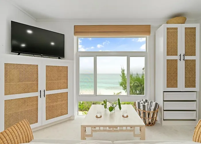 Sandbox Studio At Love Beach- Beachfront!