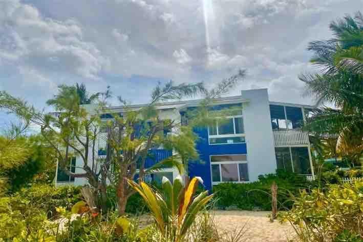 Sandbox At Beach- Beachfront! Apartment *