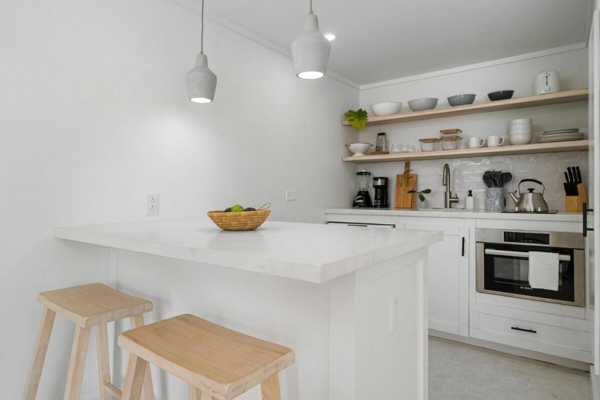 Sandbox At Beach- Beachfront! Apartment *
