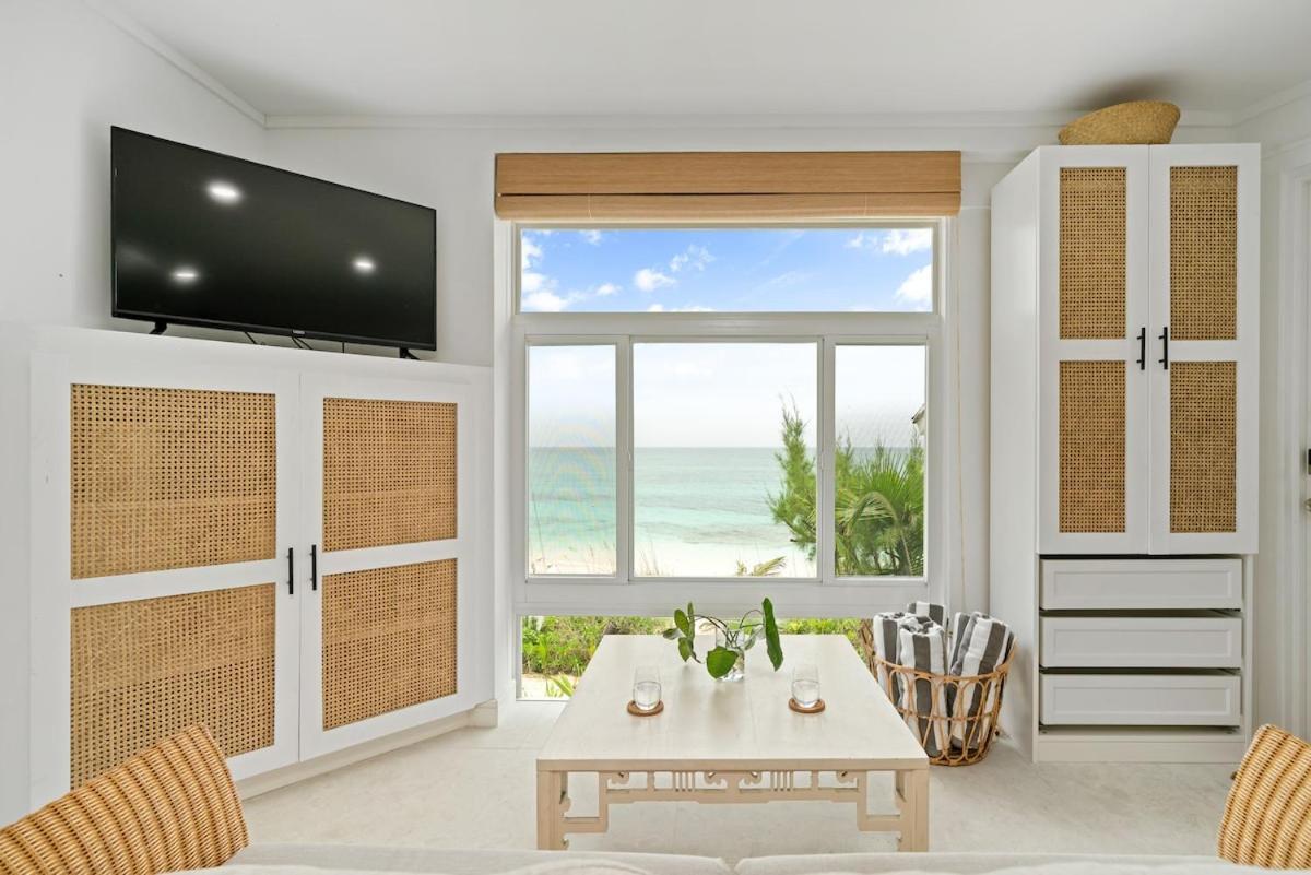 Sandbox At Beach- Beachfront! *